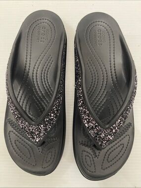 CROCS Black Glitter Strap Flip Flop Sandals Women’s Size 7